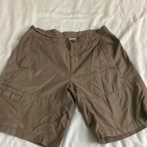 Men’s Columbia cargo shorts